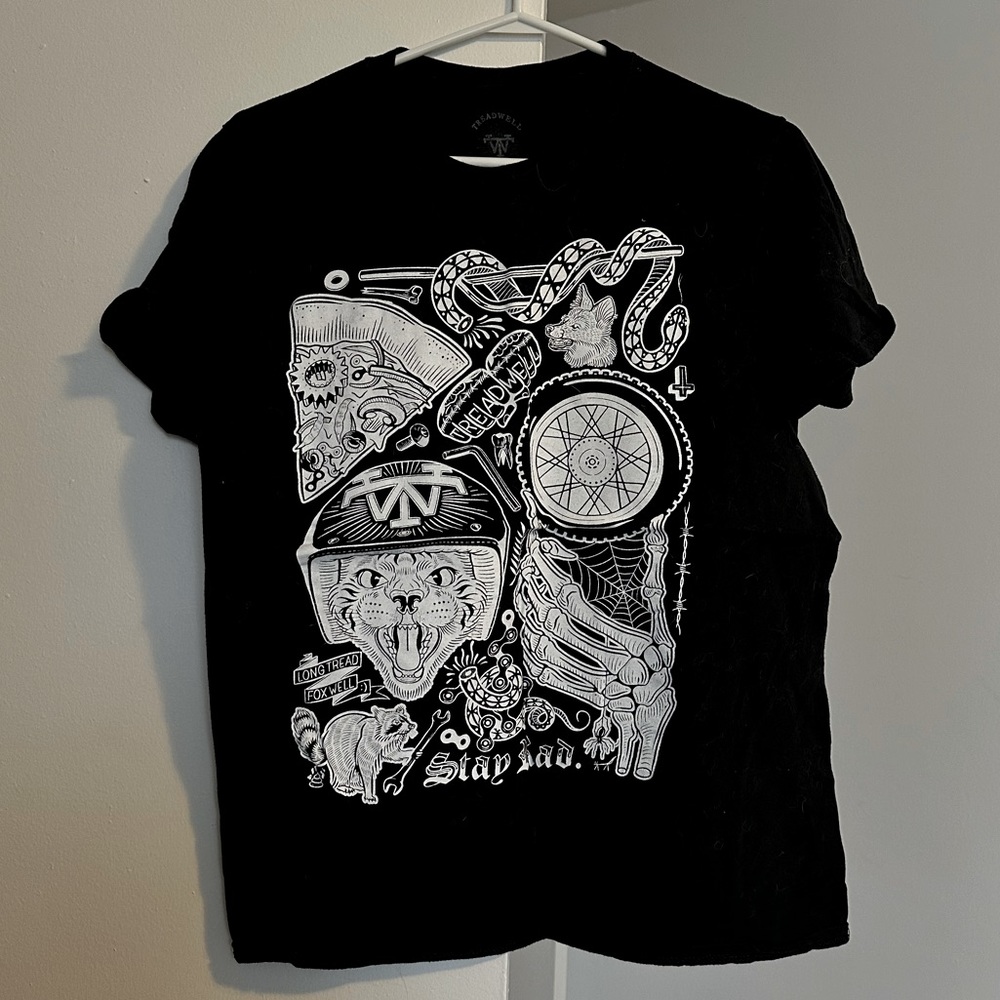 Treadwell clothing graphic tee - men’s m
